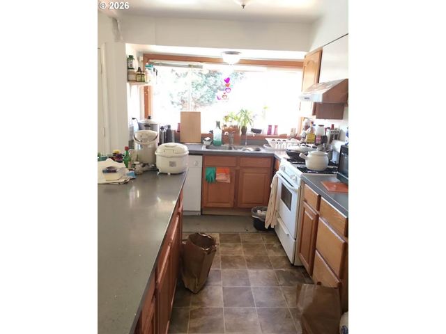 9640 Se HOLGATE Blvd, Portland, OR 97266