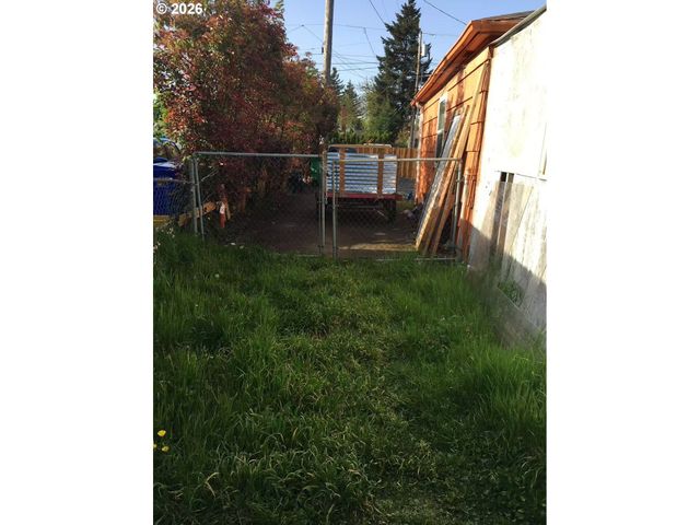 9640 Se HOLGATE Blvd, Portland, OR 97266