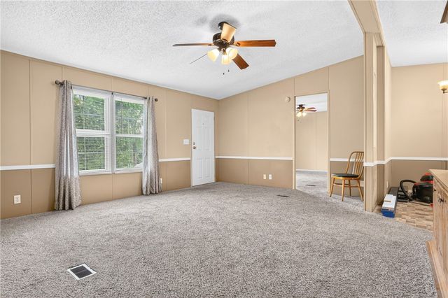 20 WHITE Road, Russellville, AR 72802