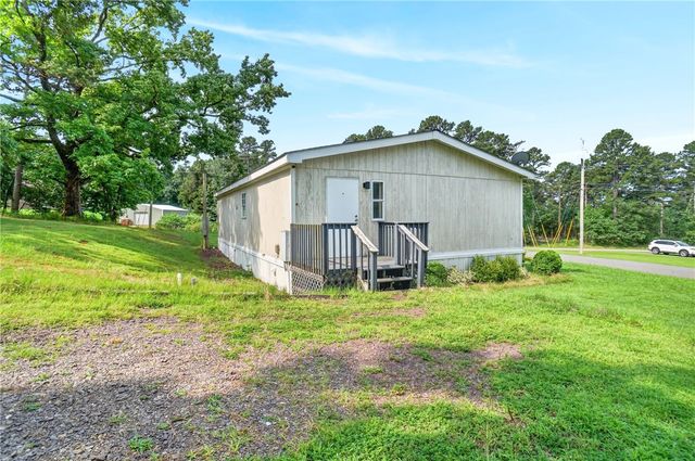 20 WHITE Road, Russellville, AR 72802