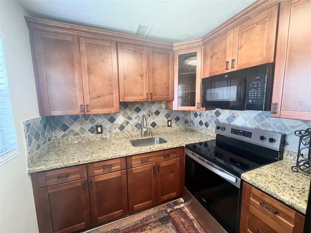 304 Oakridge Q 304, Deerfield Beach, FL 33442