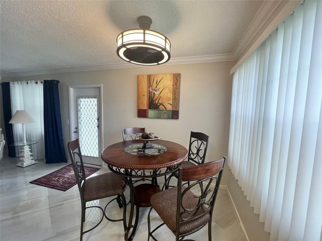 304 Oakridge Q 304, Deerfield Beach, FL 33442