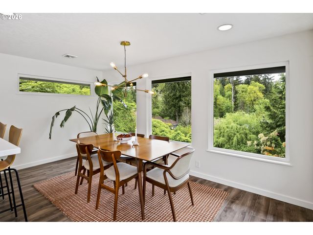 4000 Se ALDERCREST Rd, Milwaukie, OR 97222