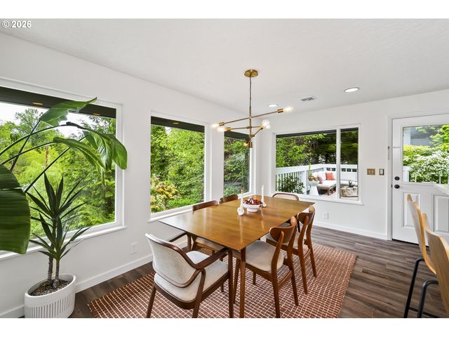 4000 Se ALDERCREST Rd, Milwaukie, OR 97222