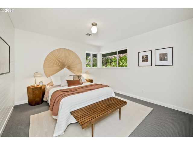 4000 Se ALDERCREST Rd, Milwaukie, OR 97222