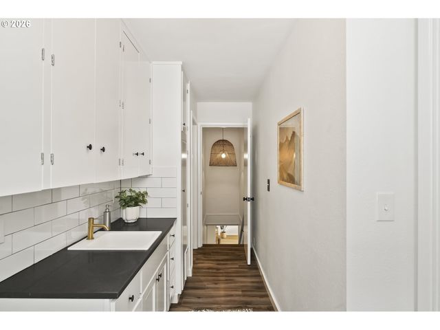 4000 Se ALDERCREST Rd, Milwaukie, OR 97222