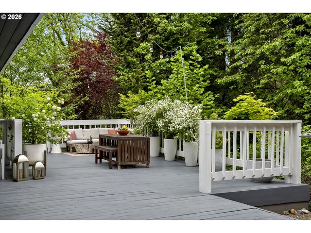 4000 Se ALDERCREST Rd, Milwaukie, OR 97222