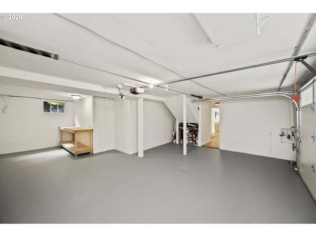 4000 Se ALDERCREST Rd, Milwaukie, OR 97222