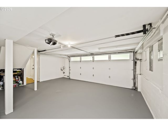 4000 Se ALDERCREST Rd, Milwaukie, OR 97222