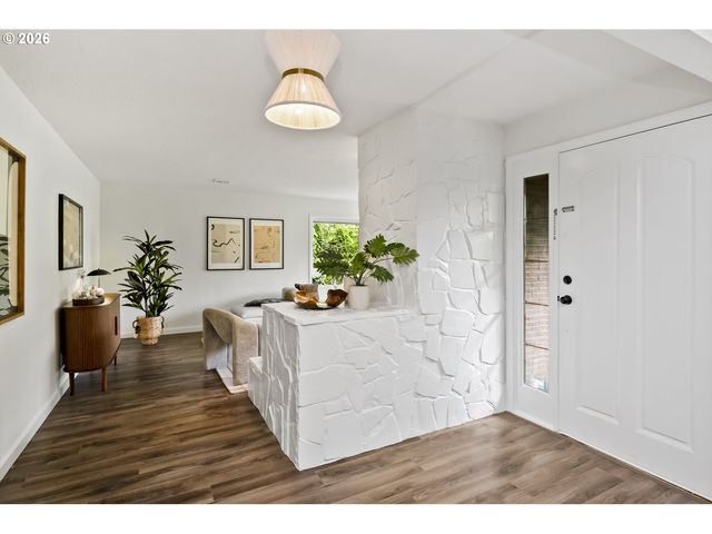 4000 Se ALDERCREST Rd, Milwaukie, OR 97222