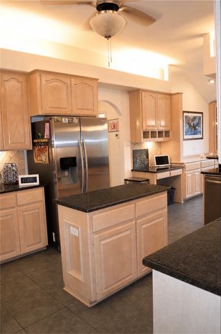3829 Greystone Dr, Corpus Christi, TX 78414