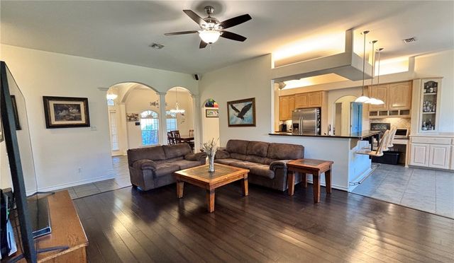 3829 Greystone Dr, Corpus Christi, TX 78414