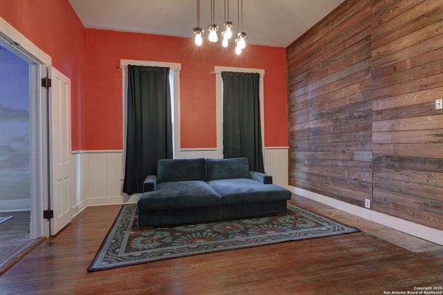 529 Mason St, San Antonio, TX 78208