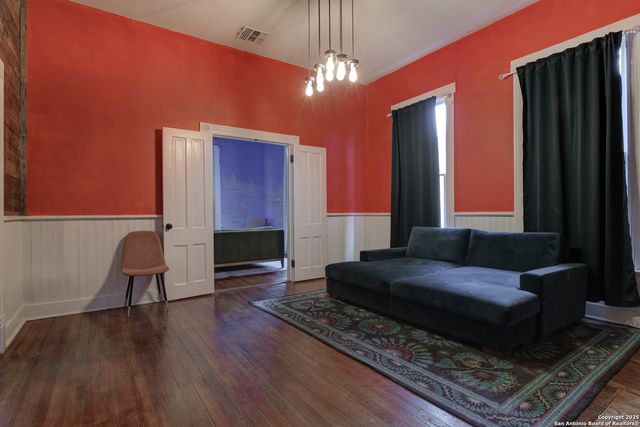 529 Mason St, San Antonio, TX 78208