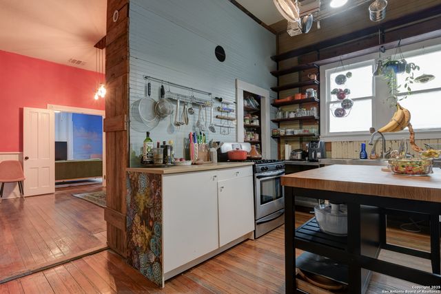 529 Mason St, San Antonio, TX 78208