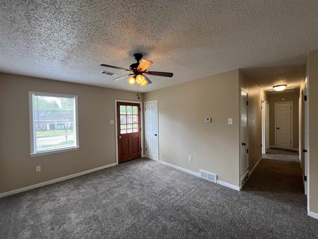 5170 BROKEN OAK DR, Memphis, TN 38127
