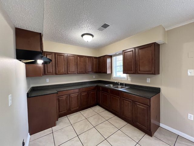 5170 BROKEN OAK DR, Memphis, TN 38127