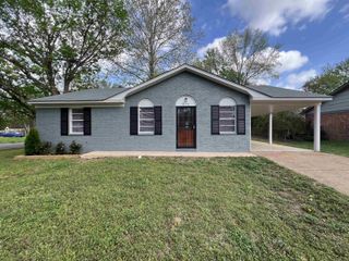 5170 BROKEN OAK DR, Memphis, TN 38127