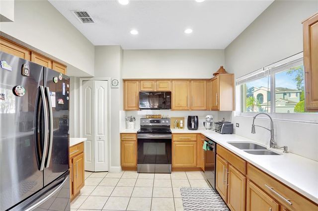 2524 DOVER GLEN CIRCLE, Orlando, FL 32828