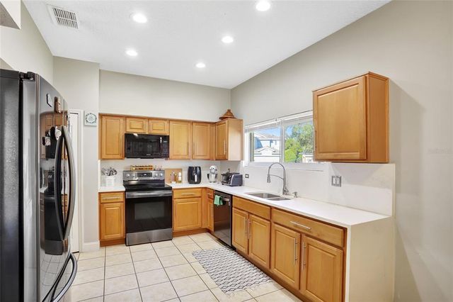 2524 DOVER GLEN CIRCLE, Orlando, FL 32828