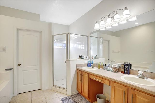 2524 DOVER GLEN CIRCLE, Orlando, FL 32828