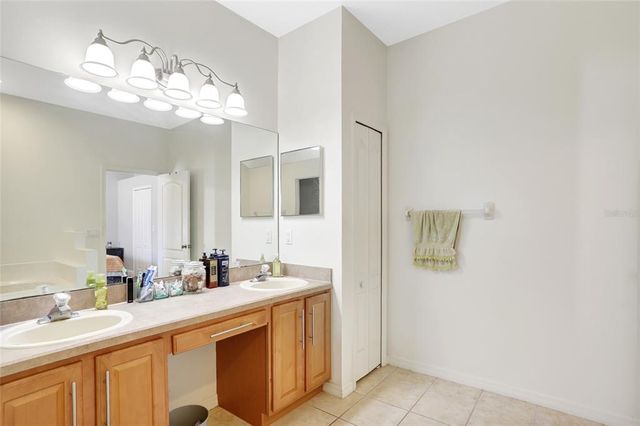 2524 DOVER GLEN CIRCLE, Orlando, FL 32828