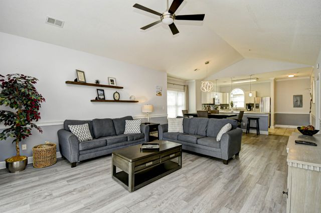 4834 Carnation Cir Apt 205, Myrtle Beach, SC 29577