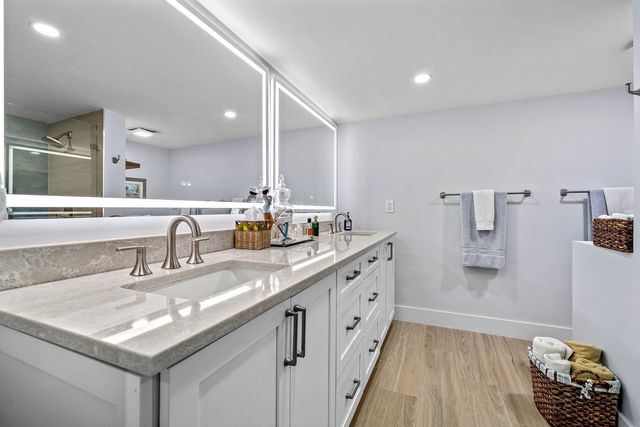 3200 S Ocean Boulevard 203, Palm Beach, FL 33480