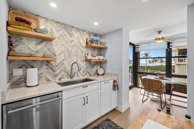 3200 S Ocean Boulevard 203, Palm Beach, FL 33480