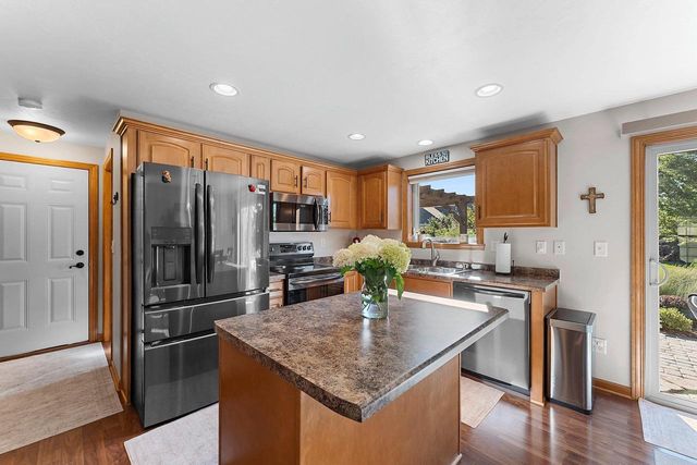 3994 THREE PENNY COURT, De Pere, WI 54115
