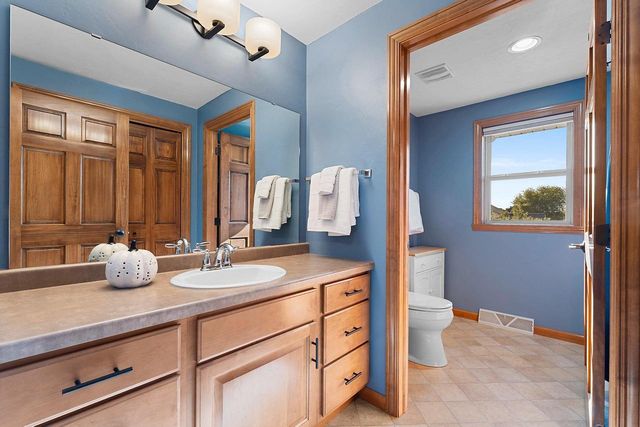 3994 THREE PENNY COURT, De Pere, WI 54115