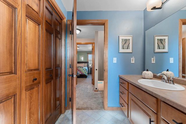 3994 THREE PENNY COURT, De Pere, WI 54115