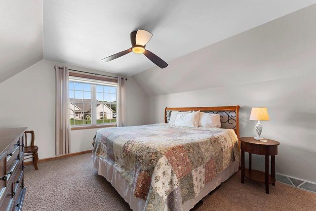3994 THREE PENNY COURT, De Pere, WI 54115