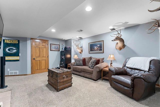 3994 THREE PENNY COURT, De Pere, WI 54115