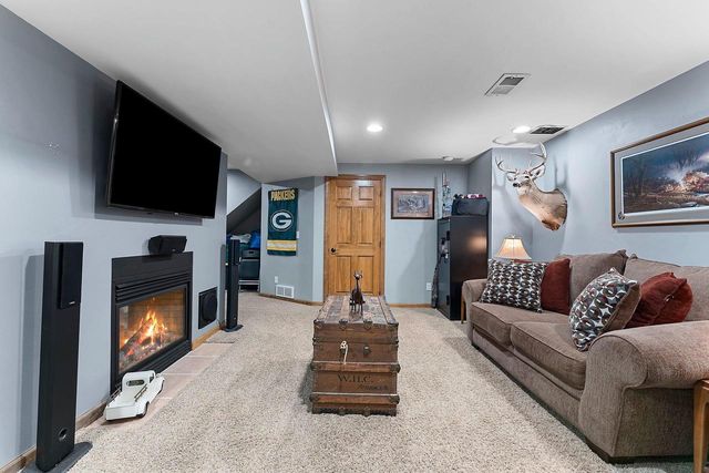 3994 THREE PENNY COURT, De Pere, WI 54115