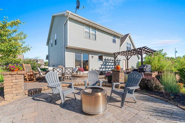 3994 THREE PENNY COURT, De Pere, WI 54115