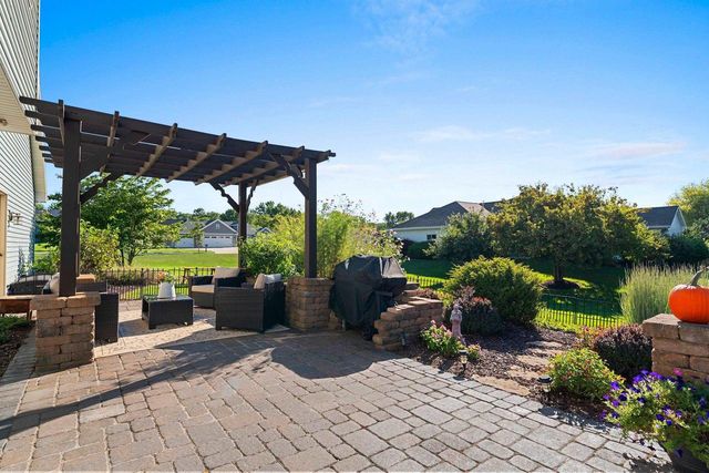 3994 THREE PENNY COURT, De Pere, WI 54115