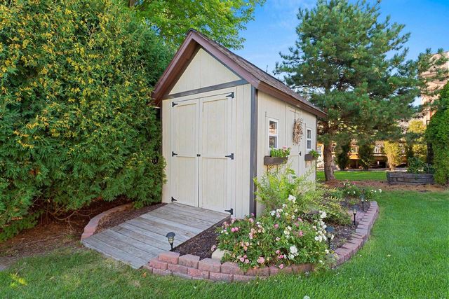 3994 THREE PENNY COURT, De Pere, WI 54115