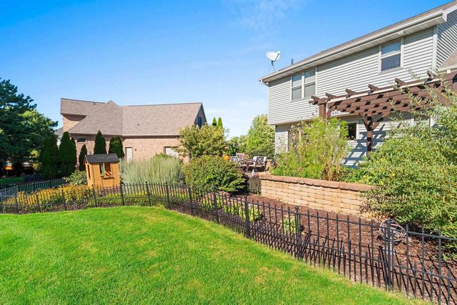 3994 THREE PENNY COURT, De Pere, WI 54115