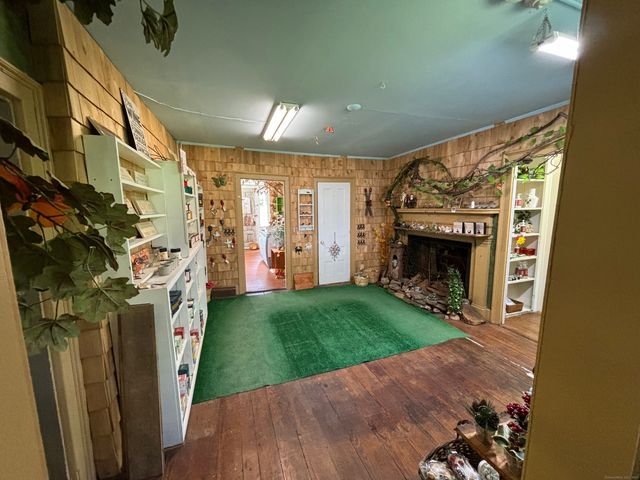 129 West Main Street, Clinton, CT 06413