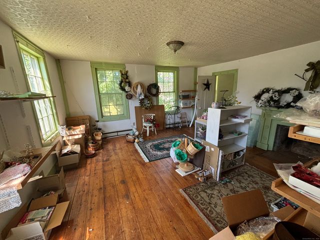 129 West Main Street, Clinton, CT 06413