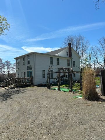 129 West Main Street, Clinton, CT 06413