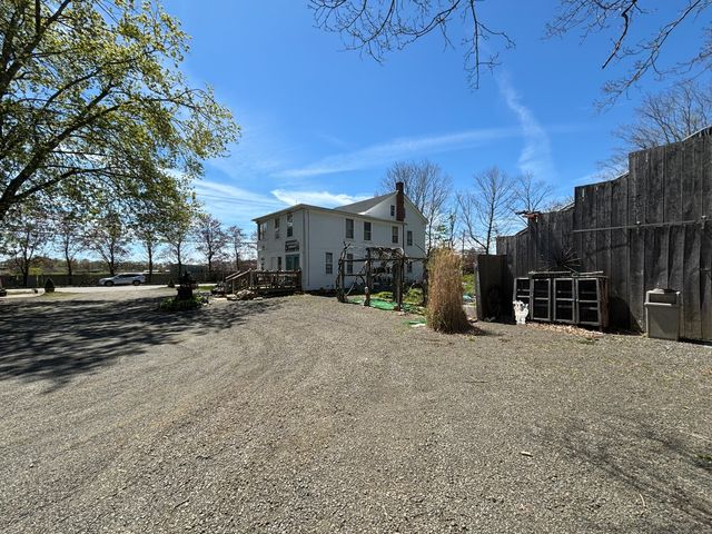129 West Main Street, Clinton, CT 06413