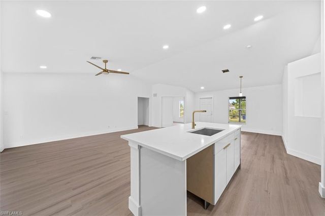 4004 17th ST SW, Lehigh Acres, FL 33976