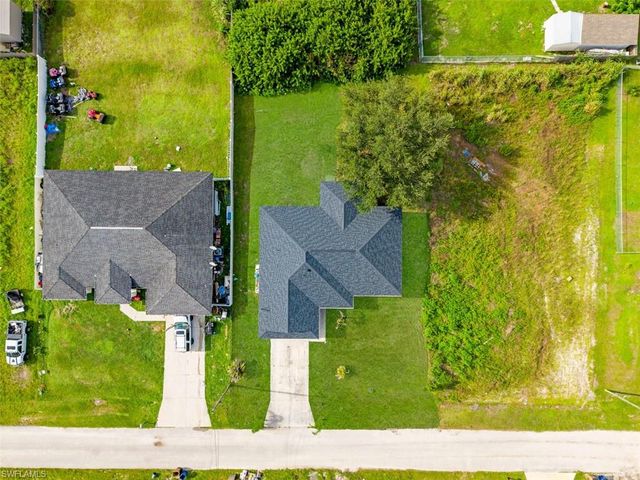 4004 17th ST SW, Lehigh Acres, FL 33976