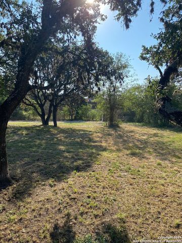 186 oak ridge, Center Point, TX 78010