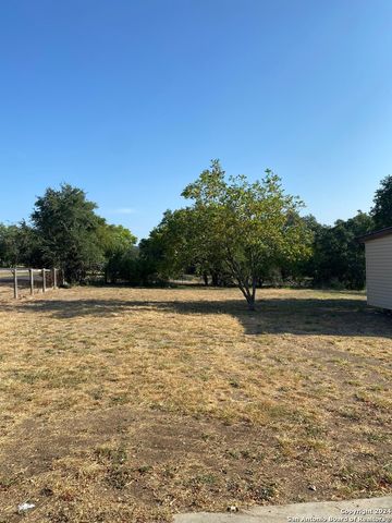 186 oak ridge, Center Point, TX 78010