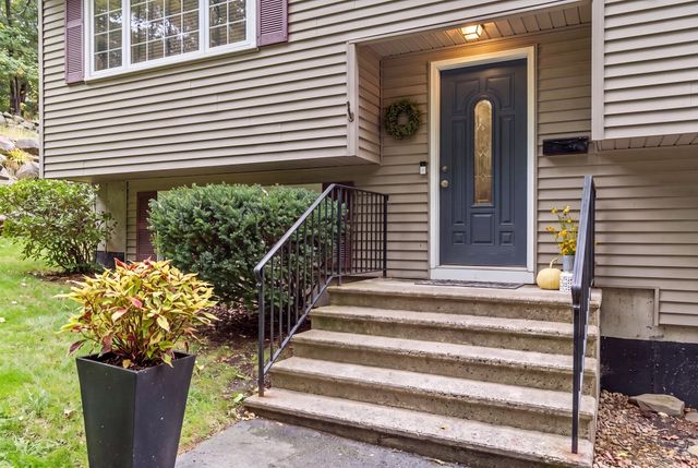 17 Teddy Road, Worcester, MA 01603
