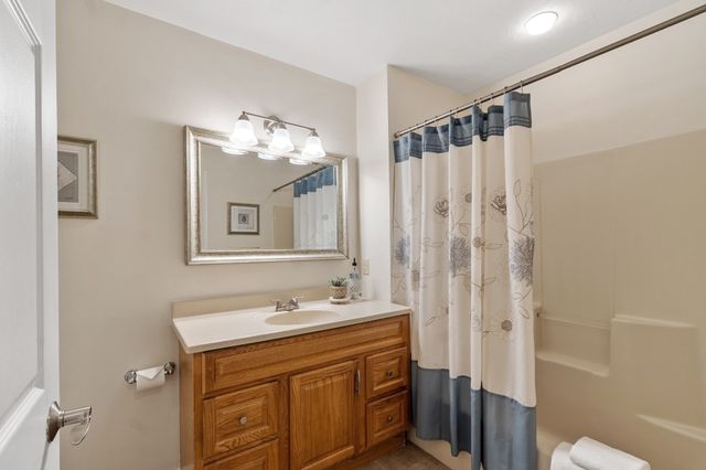 17 Teddy Road, Worcester, MA 01603