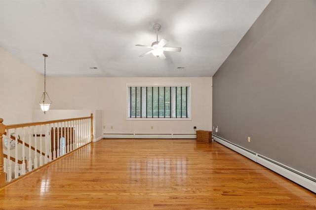 17 Teddy Road, Worcester, MA 01603